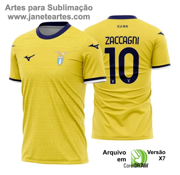 Uniforme de futebol personalizado, projetado para times amadores ou profissionais, com design moderno e arrojado. Apresenta uma combinação de cores contrastantes, logotipo ou escudo do time em destaque no peito, e detalhes gráficos na frente e nas mangas. Na parte traseira, há espaço para personalização com nome e número do jogador, garantindo identidade ao time. Ideal para jogos oficiais, amistosos ou competições, oferecendo estilo e funcionalidade.